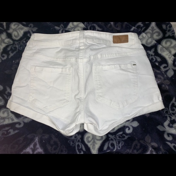 Garage White Denim Shorts - Picture 3 of 4